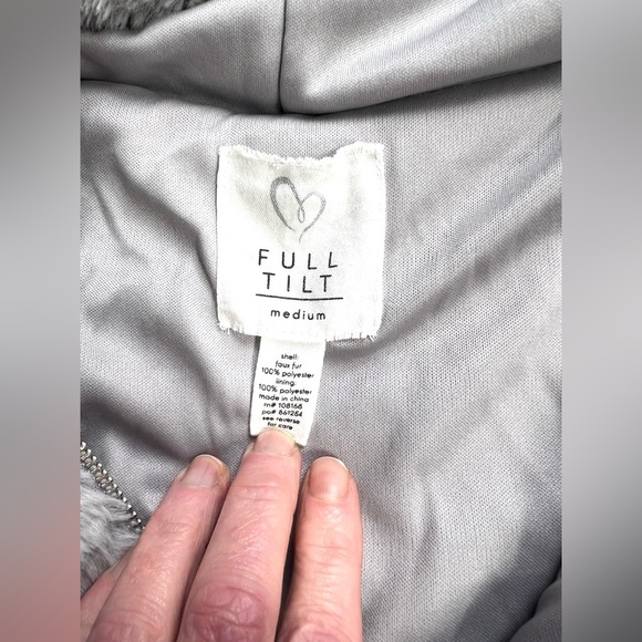 FULL TILT Gray faux fur full zip hooded jacket size M. - Picture 11 of 14